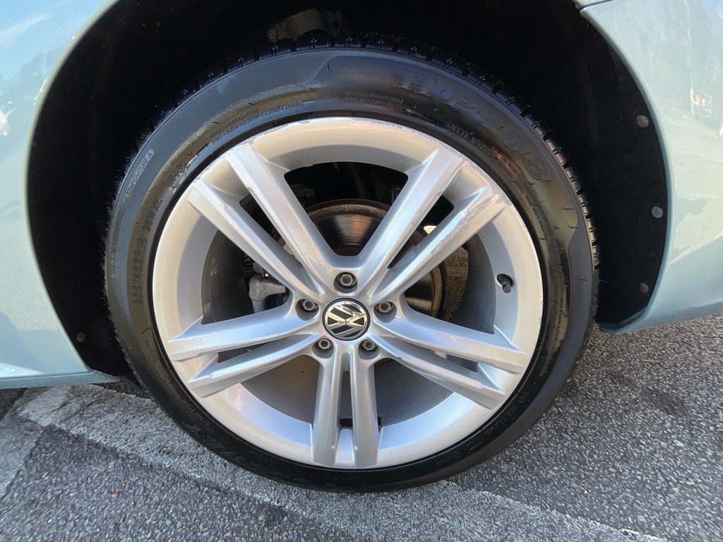 2013 Volkswagen Passat Image 12