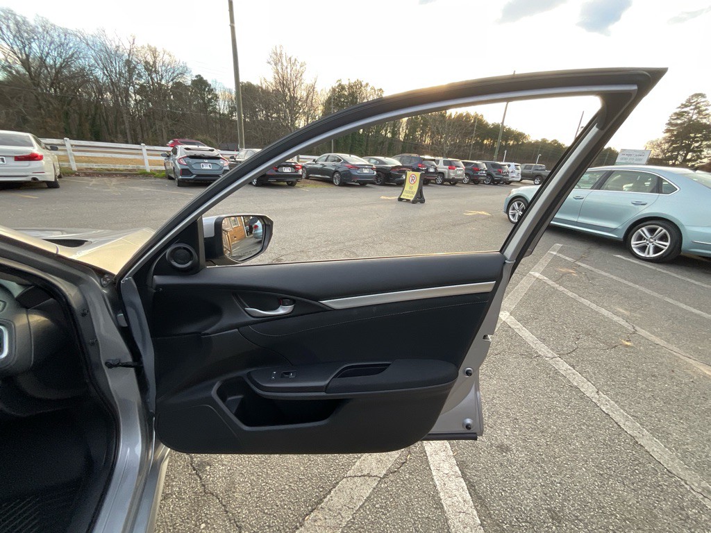 2019 Honda Civic Image 40