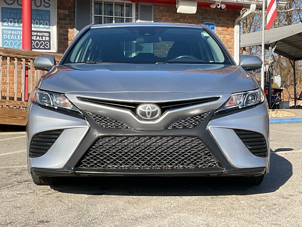 2019 Toyota Camry Image 2
