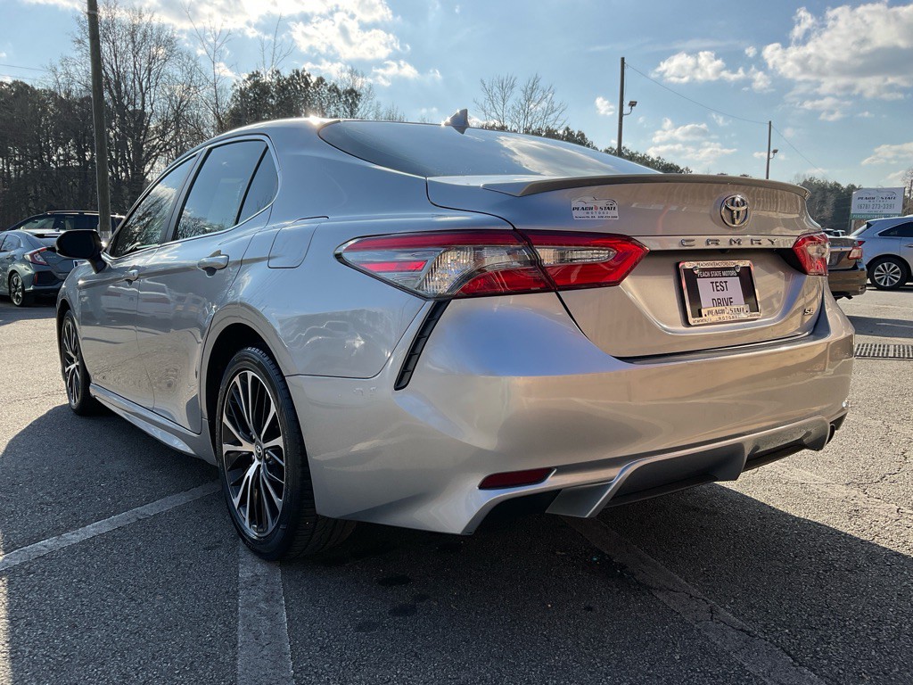 2019 Toyota Camry Image 7