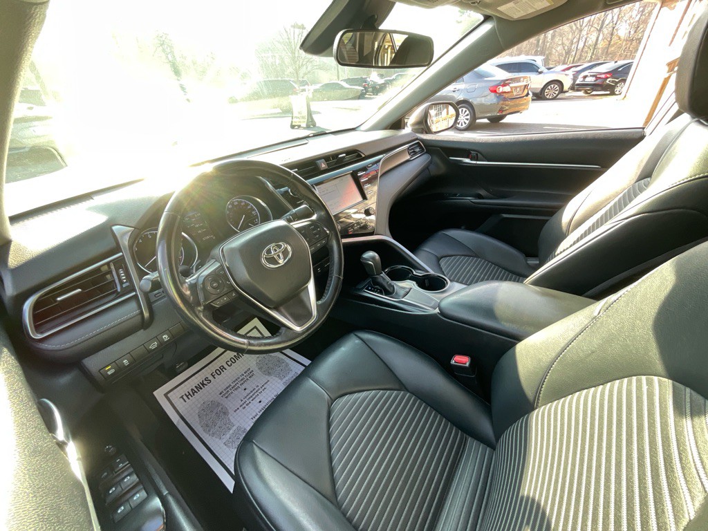 2019 Toyota Camry Image 14