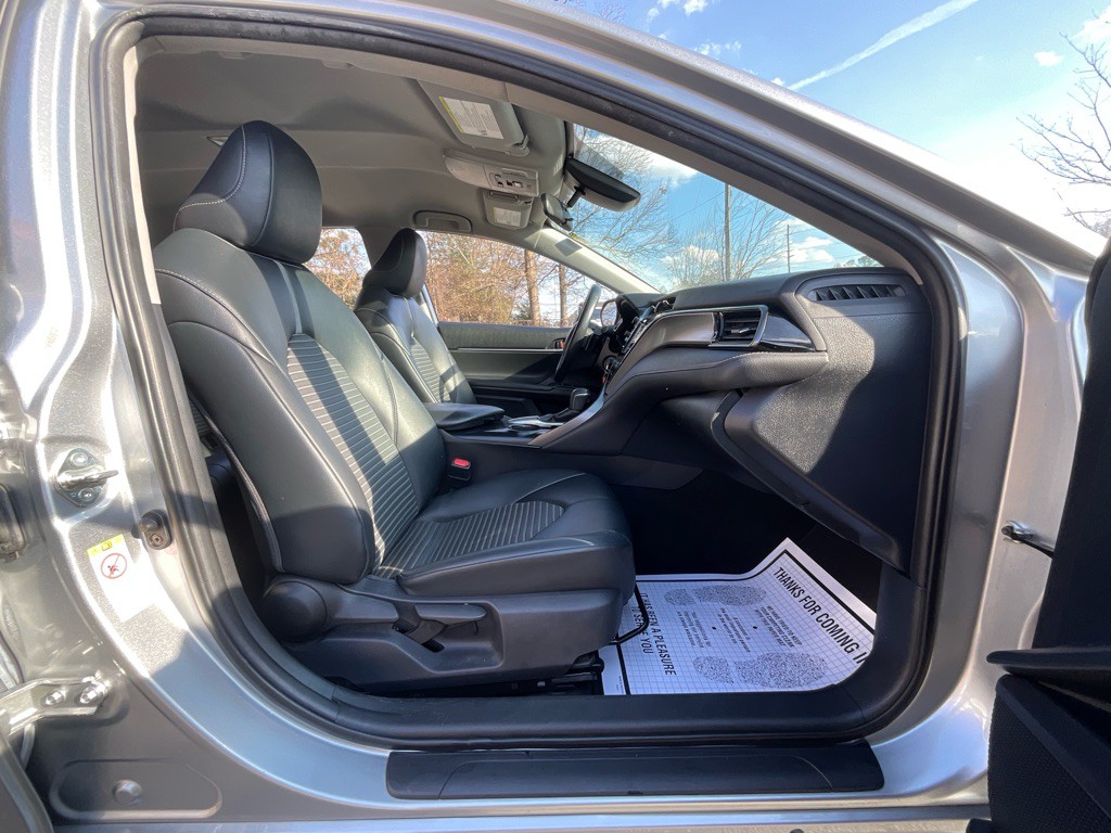 2019 Toyota Camry Image 16