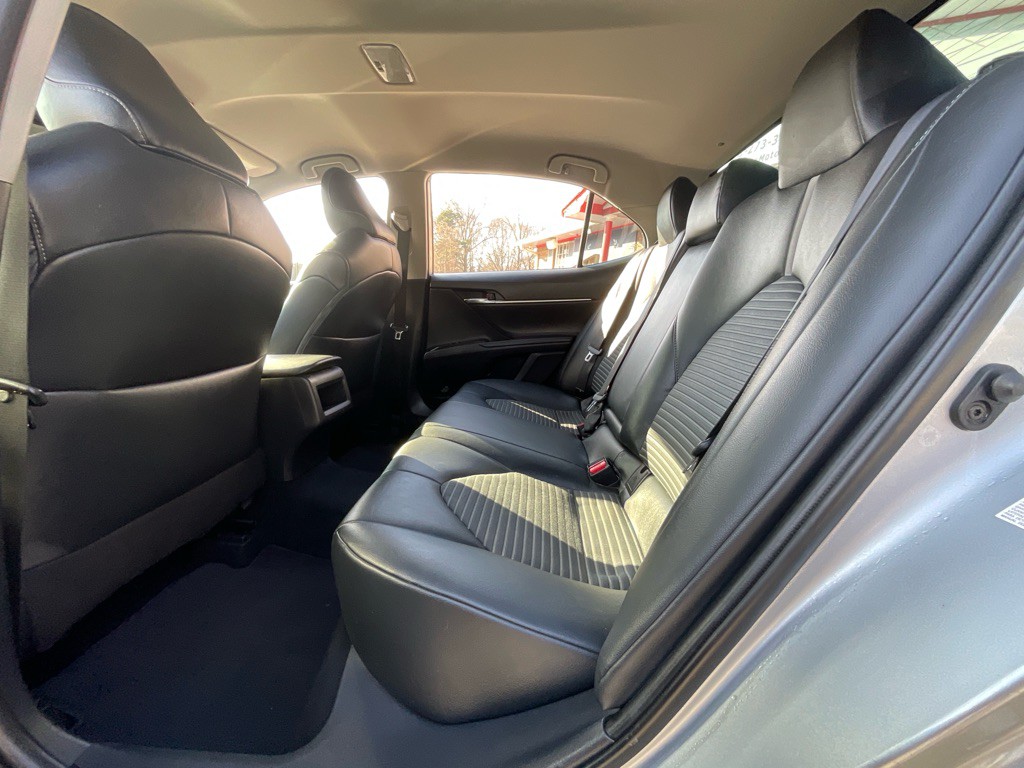 2019 Toyota Camry Image 26