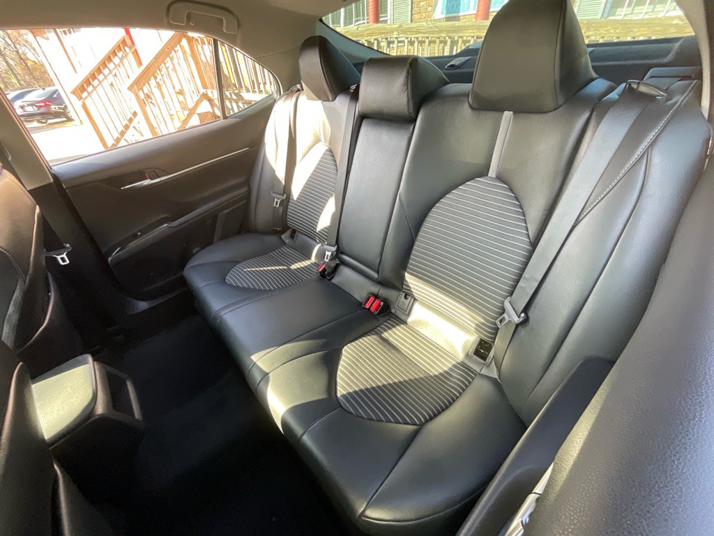 2019 Toyota Camry Image 28