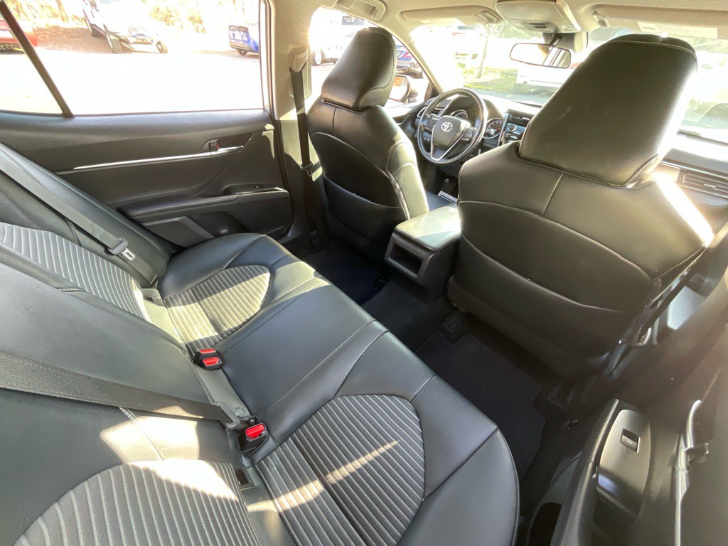 2019 Toyota Camry Image 30