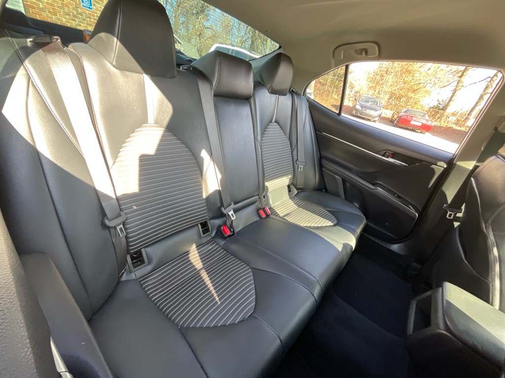2019 Toyota Camry Image 31