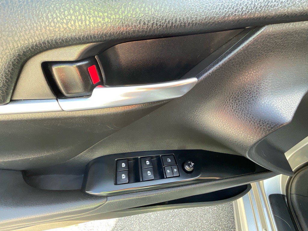 2019 Toyota Camry Image 37