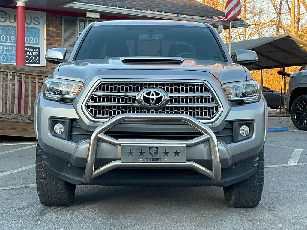 2016 Toyota Tacoma Image 2