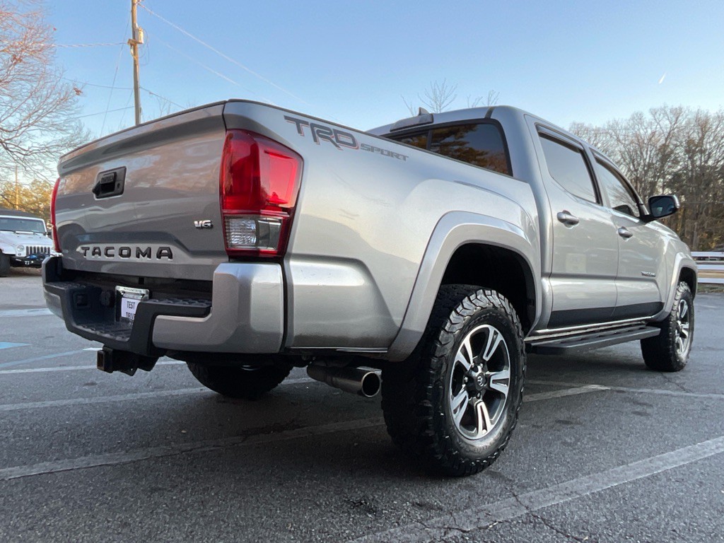 2016 Toyota Tacoma Image 5
