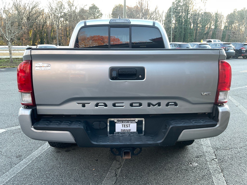 2016 Toyota Tacoma Image 6