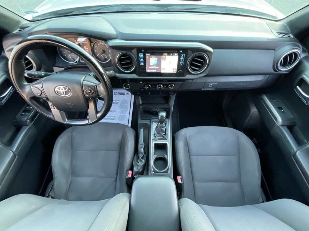 2016 Toyota Tacoma Image 22