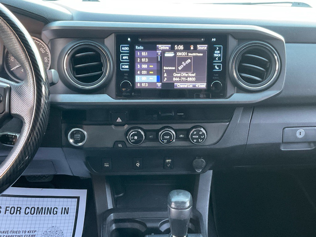 2016 Toyota Tacoma Image 23