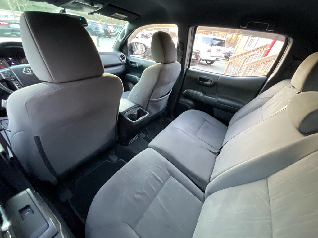 2016 Toyota Tacoma Image 30