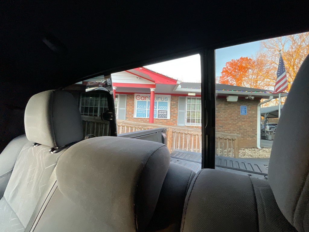 2016 Toyota Tacoma Image 36