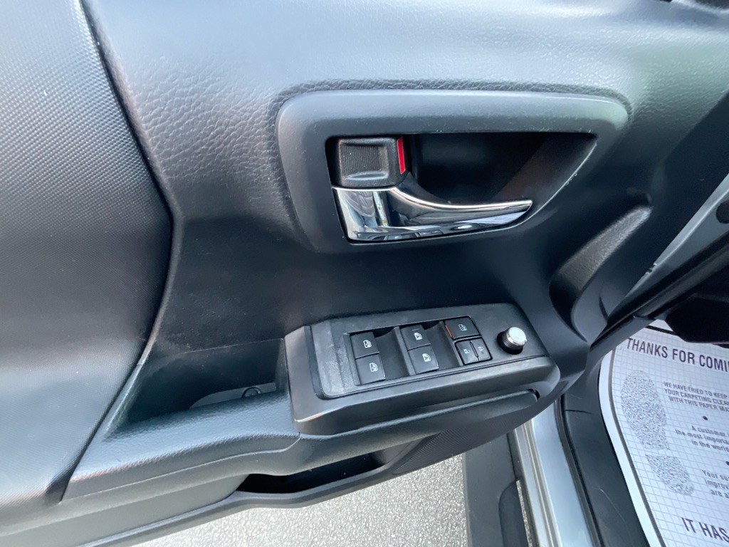 2016 Toyota Tacoma Image 41