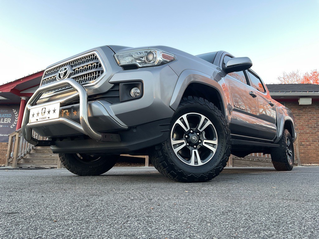 2016 Toyota Tacoma Image 46