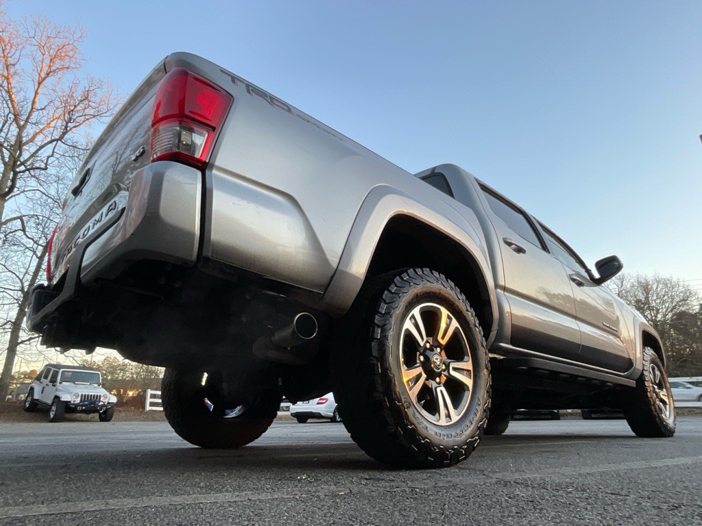 2016 Toyota Tacoma Image 47