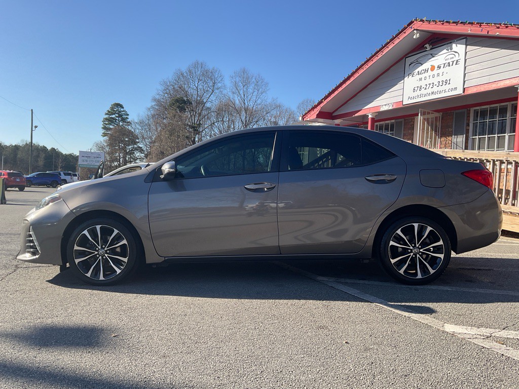 2017 Toyota Corolla Image 8