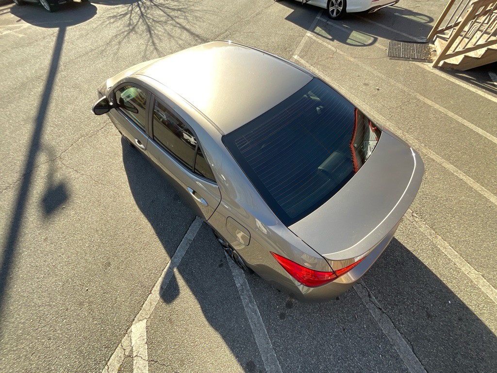 2017 Toyota Corolla Image 11