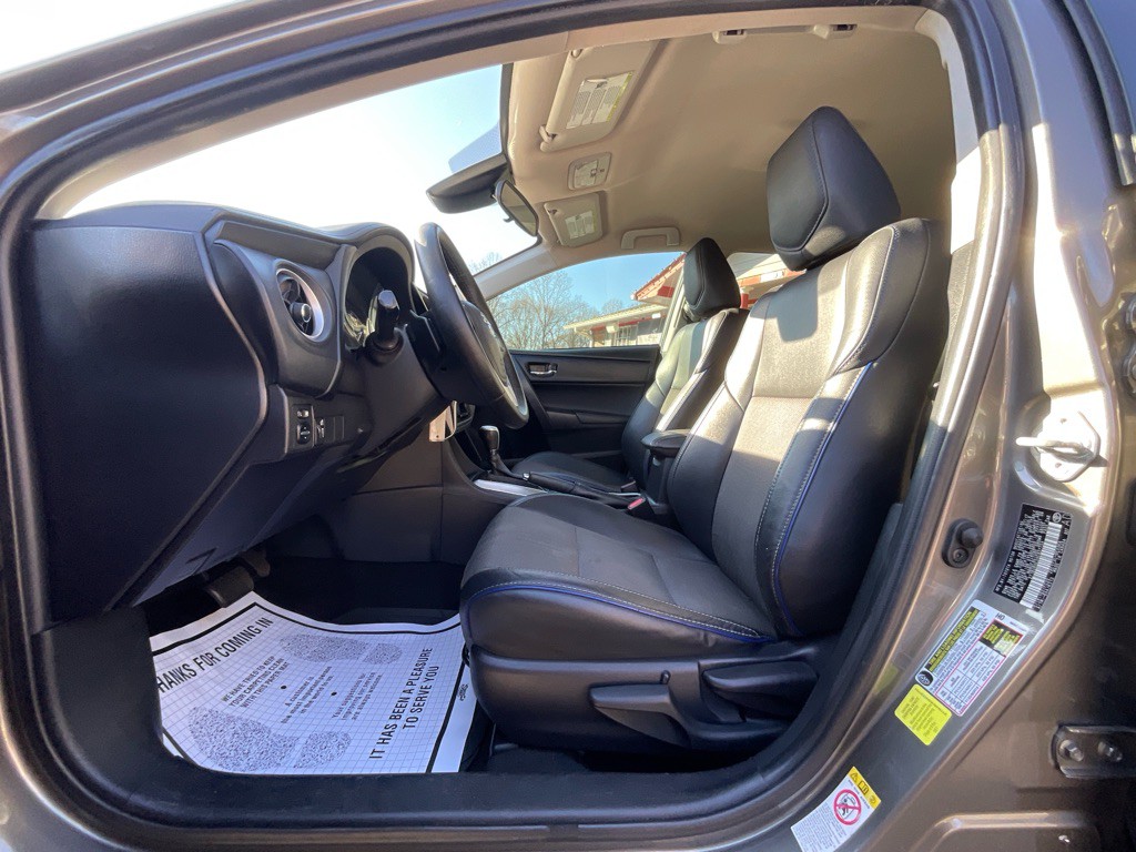 2017 Toyota Corolla Image 14