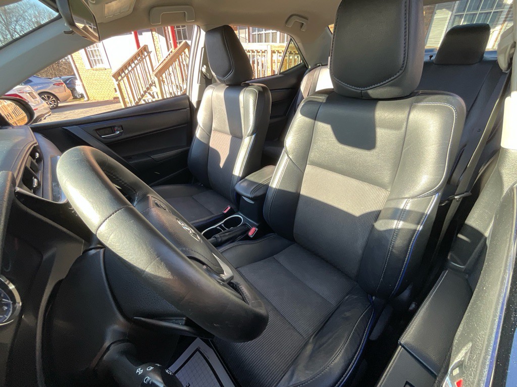 2017 Toyota Corolla Image 16