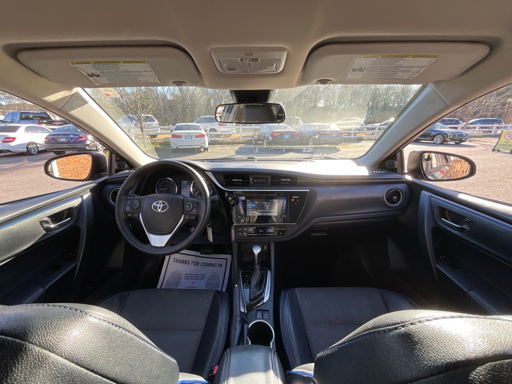 2017 Toyota Corolla Image 20