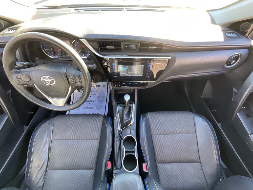 2017 Toyota Corolla Image 21