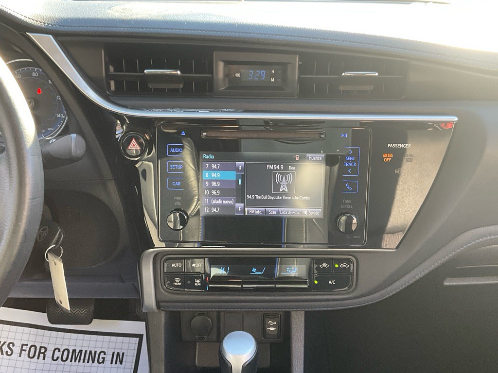 2017 Toyota Corolla Image 22