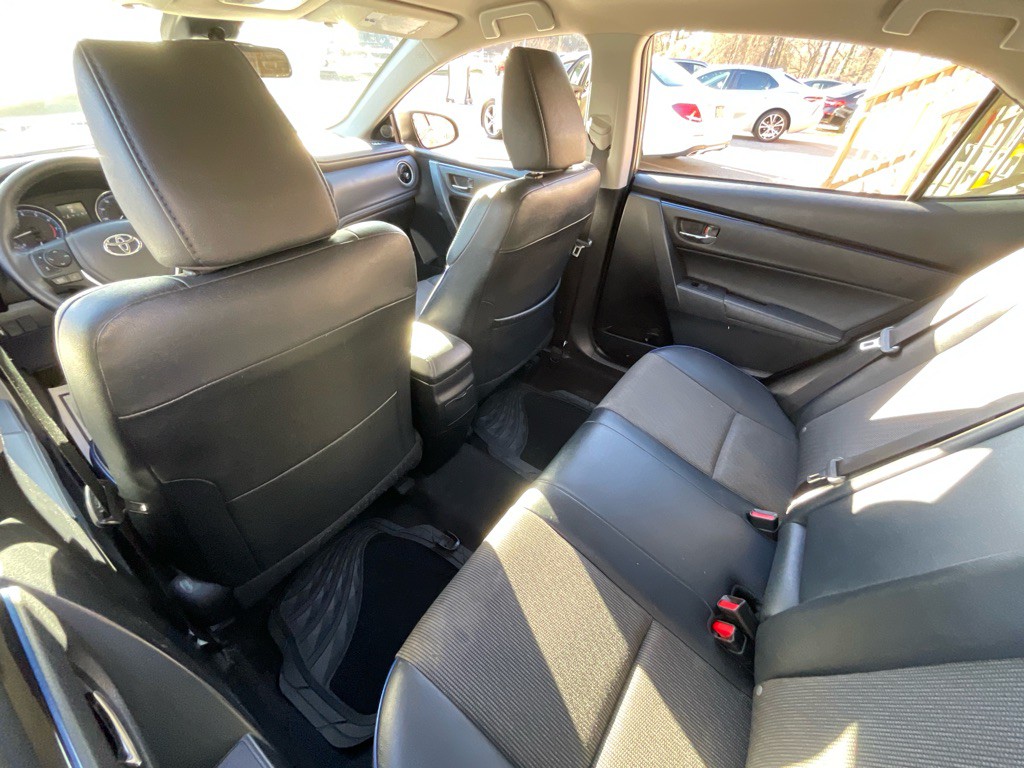 2017 Toyota Corolla Image 28