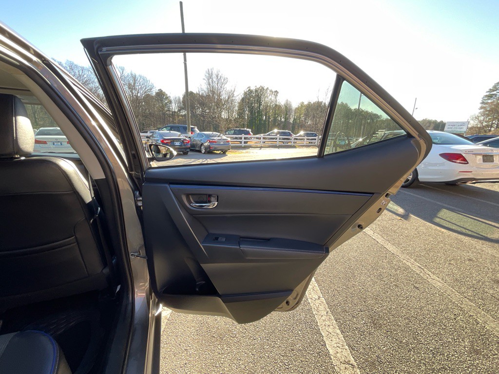 2017 Toyota Corolla Image 42