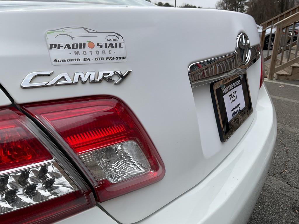 2010 Toyota Camry Image 9