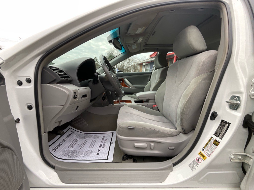 2010 Toyota Camry Image 14