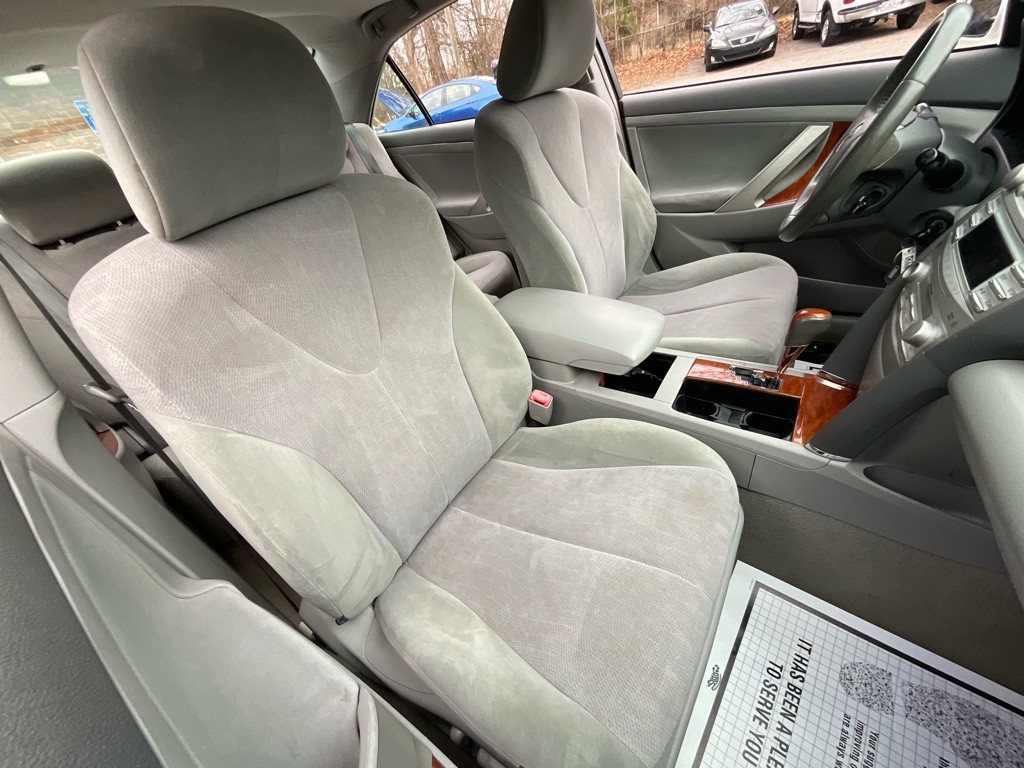 2010 Toyota Camry Image 19