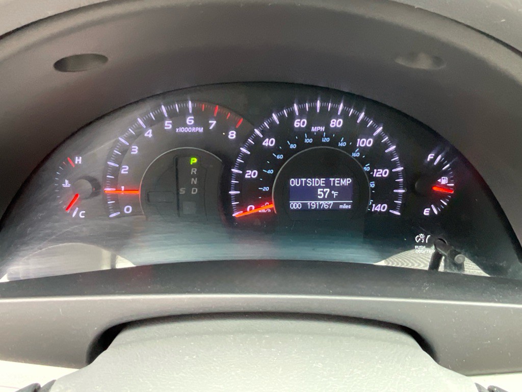 2010 Toyota Camry Image 24