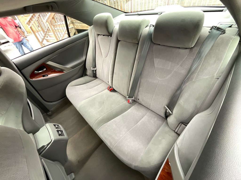 2010 Toyota Camry Image 28