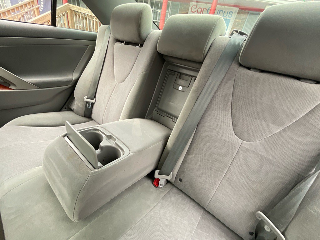 2010 Toyota Camry Image 32