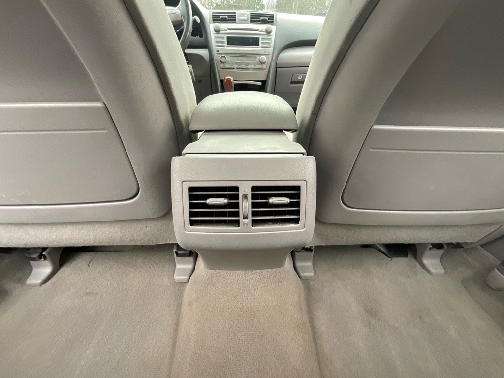2010 Toyota Camry Image 33