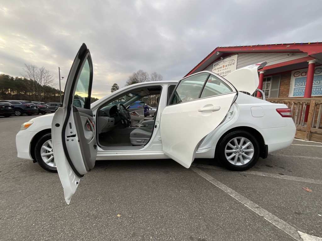 2010 Toyota Camry Image 35