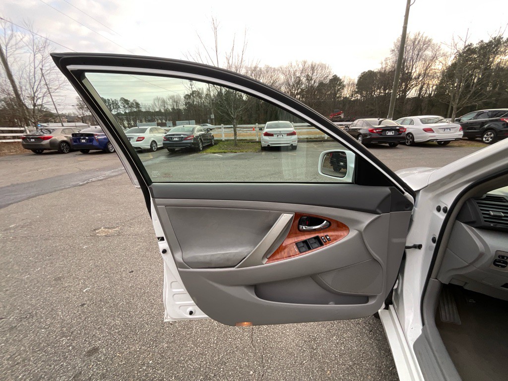 2010 Toyota Camry Image 37