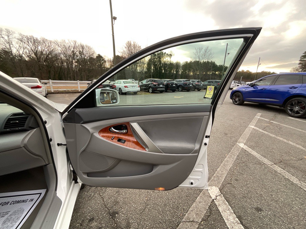 2010 Toyota Camry Image 41