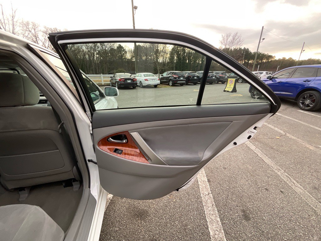 2010 Toyota Camry Image 42