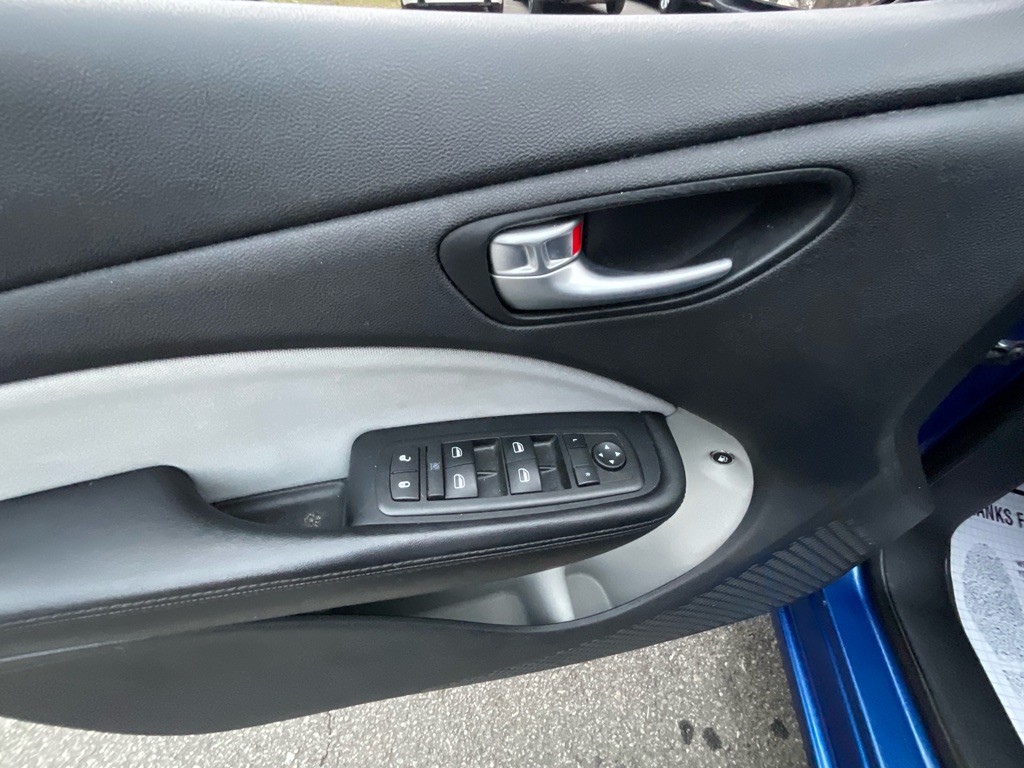 2013 Dodge Dart Image 39