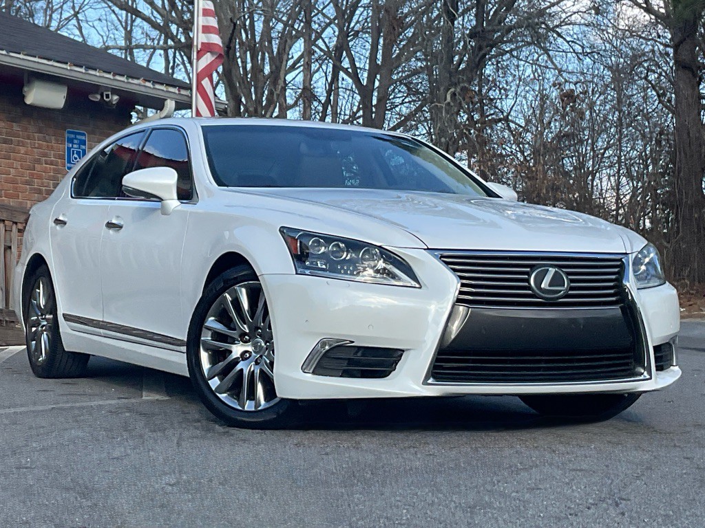 2015 Lexus LS Image 3