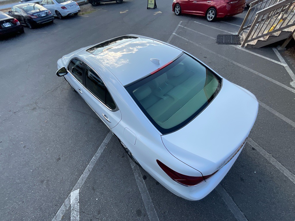 2015 Lexus LS Image 10