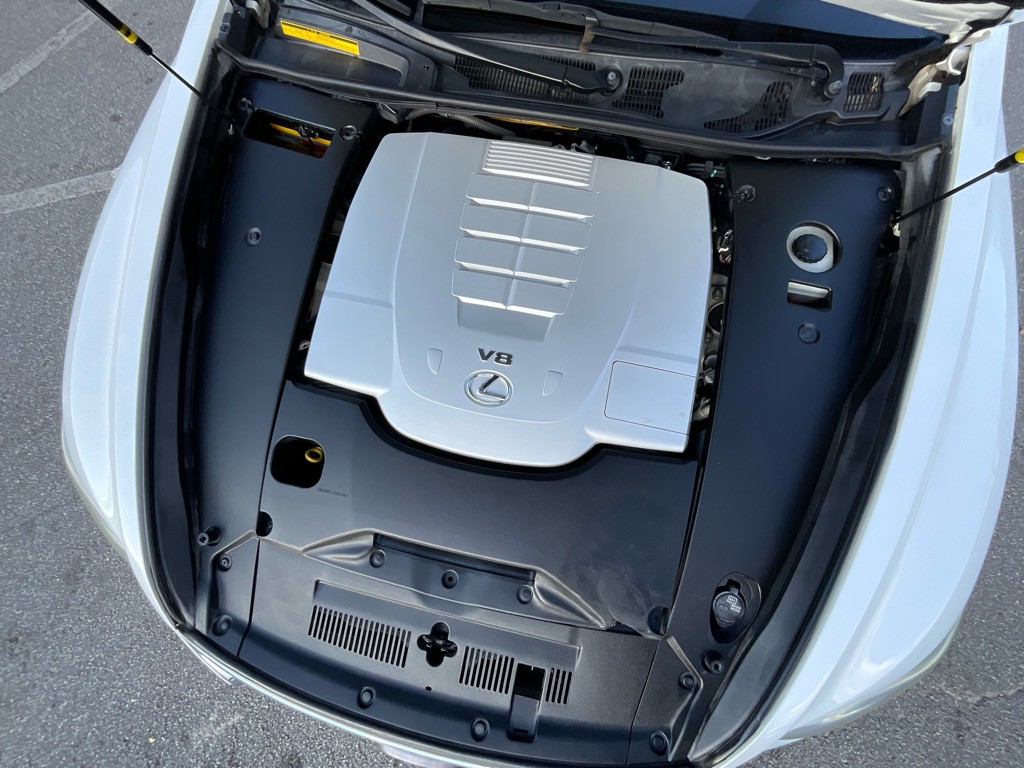 2015 Lexus LS Image 12