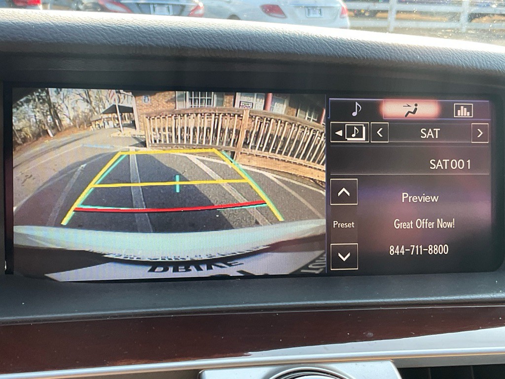 2015 Lexus LS Image 24