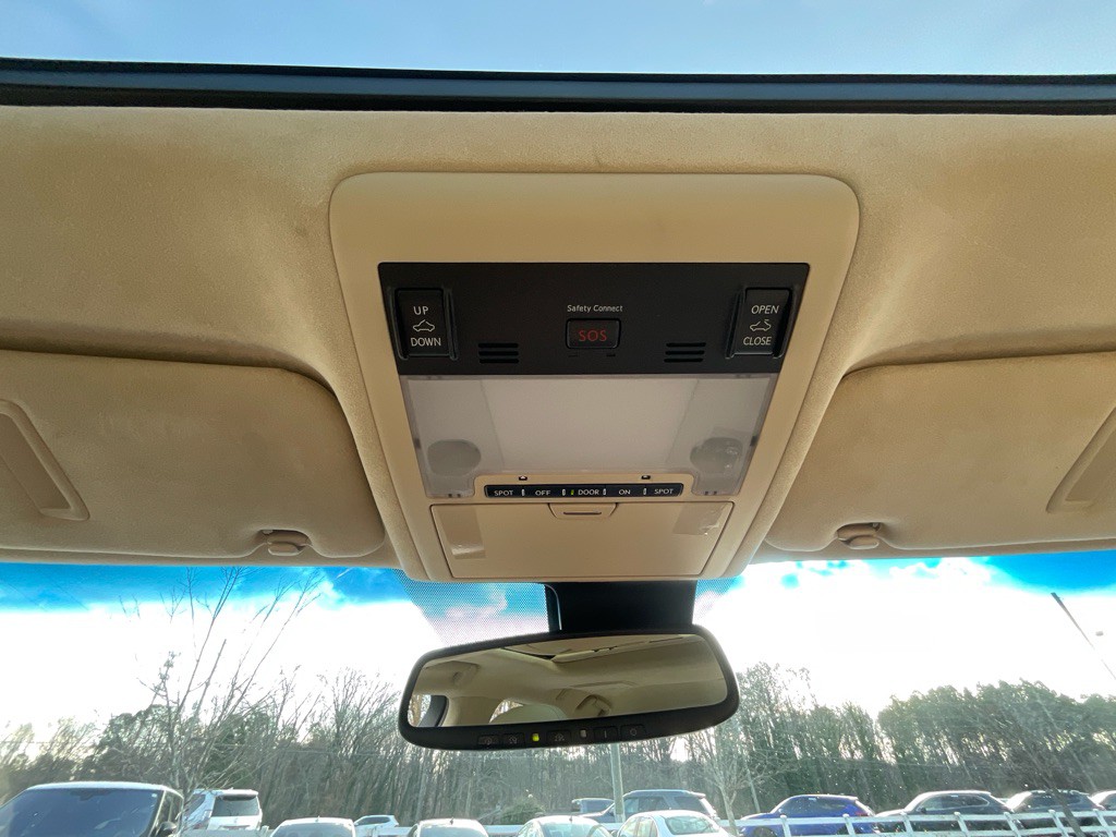 2015 Lexus LS Image 26