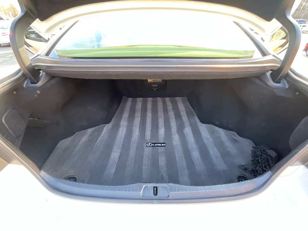 2015 Lexus LS Image 38