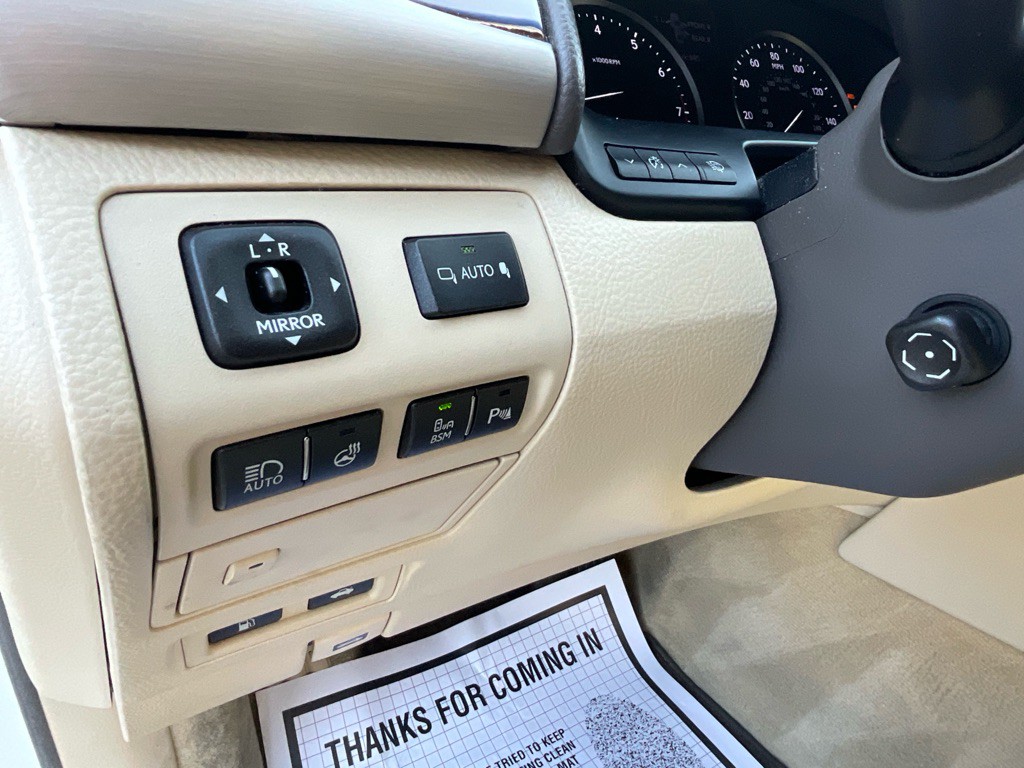 2015 Lexus LS Image 41