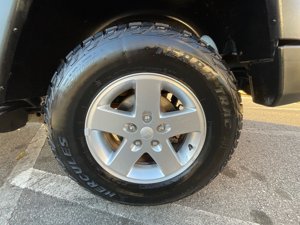 2013 Jeep Wrangler Image 11